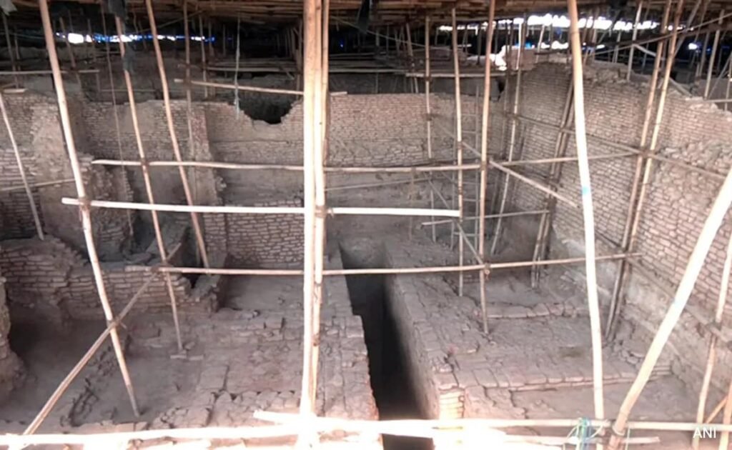 PM Modi's Hometown of Vadnagar Reveals 2,800-Year-Old Settlement - The Hard News Daily