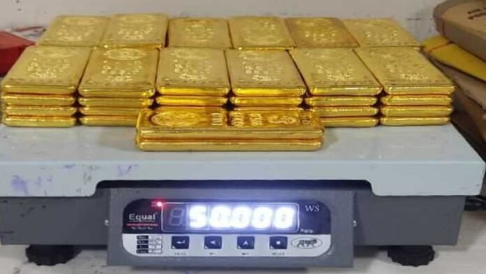 At Mumbai Airport, Rs 2.58 Crore in Gold Was Found, Four Arrested - The Hard News Daily