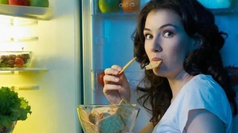 Night Eating Syndrome Causes Symptoms Treatment