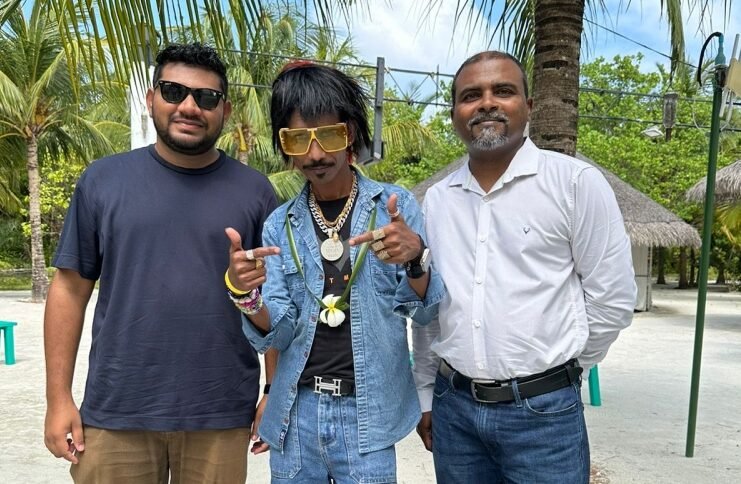 Dolly Chaiwala Takes a Maldives Vacation from Dolly Ki Tapri, Nagpur - The Hard News Daily